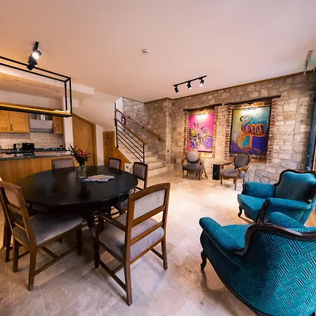 酒店 Atrium Tas 3*